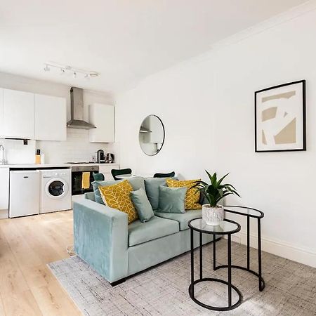 Stylish One Bedroom Apartment In Greater London Eksteriør bilde